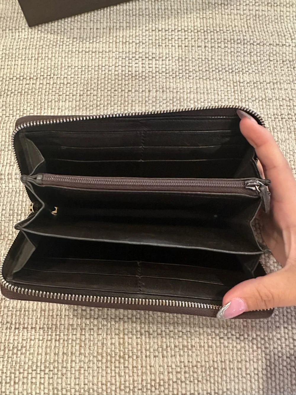 Gucci Guccissima Signature Leather Zip Around Long Wallet In Black - Picture 8 of 11